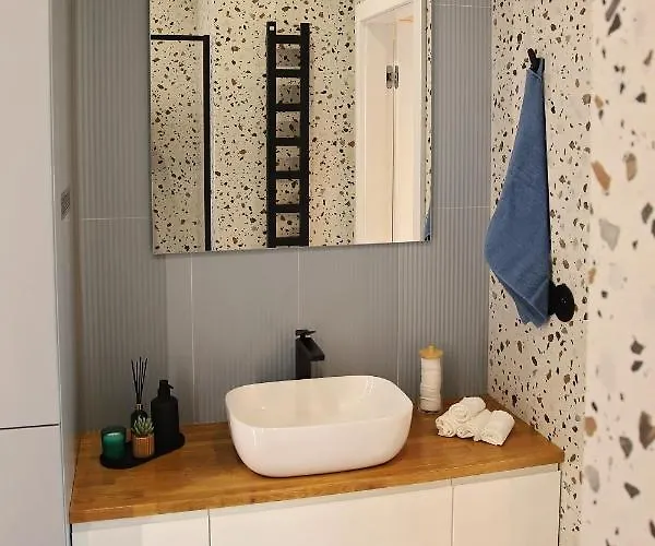 Blue Marina Air Conditioned Apartment *